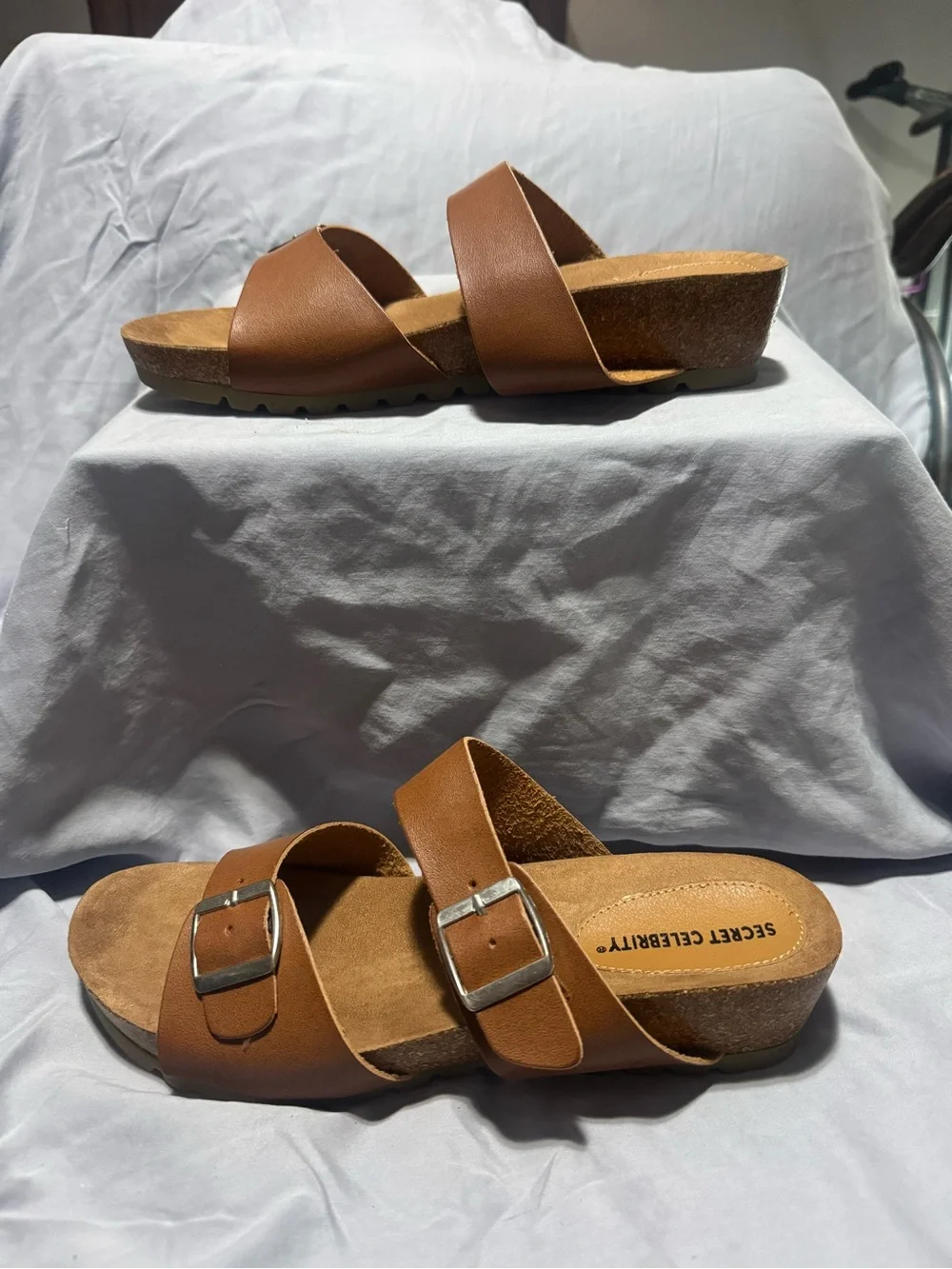 Women’s tan sandals size 10